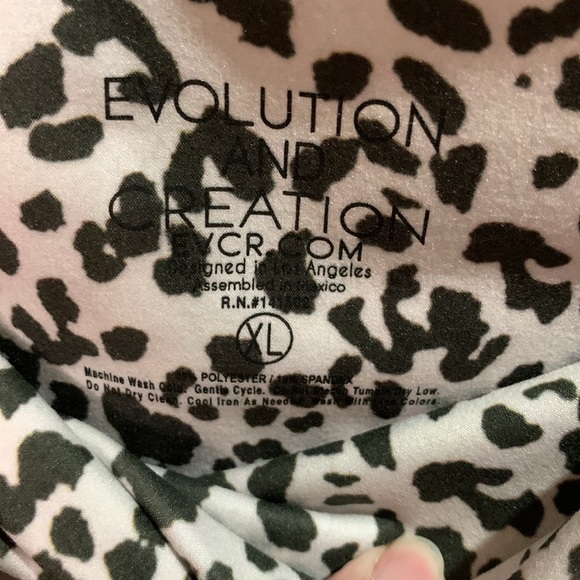 Evolution and creation animal print leggings size 1X - Picture 4 of 6